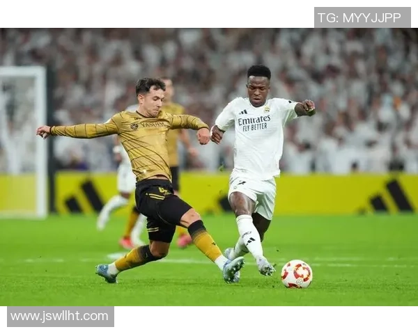 意甲激战：多特蒙德小胜阿森纳引发转会市场热议与球迷狂欢