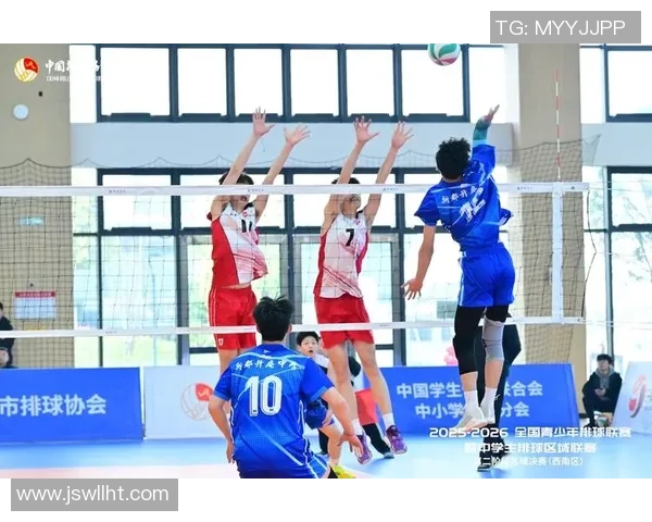 重庆排球队耐力训练揭秘：如何在激烈比赛中保持最佳状态