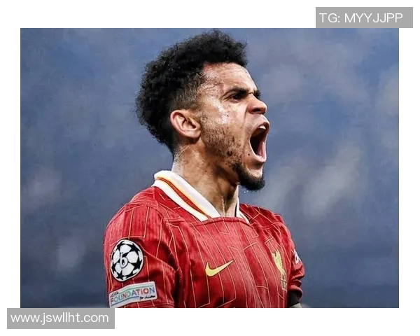 中超激战：利物浦逆转曼联帽子戏法点燃全场激情赛后深度解析