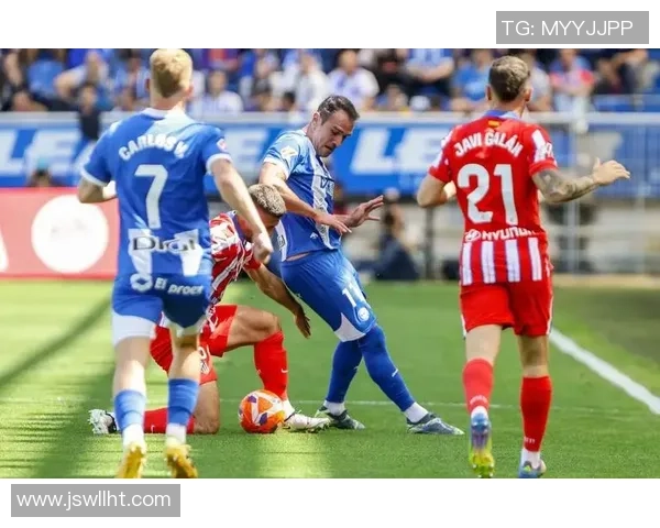 西甲焦点战巴萨与尤文图斯互交白卷全场气氛紧张引发球迷热议