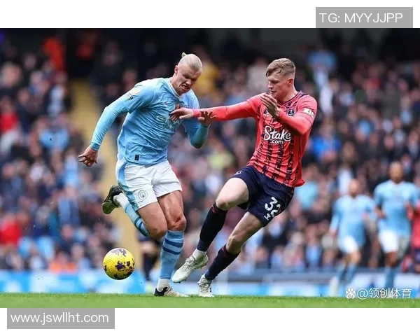 德甲焦点战曼城与利物浦激战成平局绝杀瞬间点燃全场激情 德甲焦点战曼城与利物浦激战成平局绝杀瞬间点燃全场激情