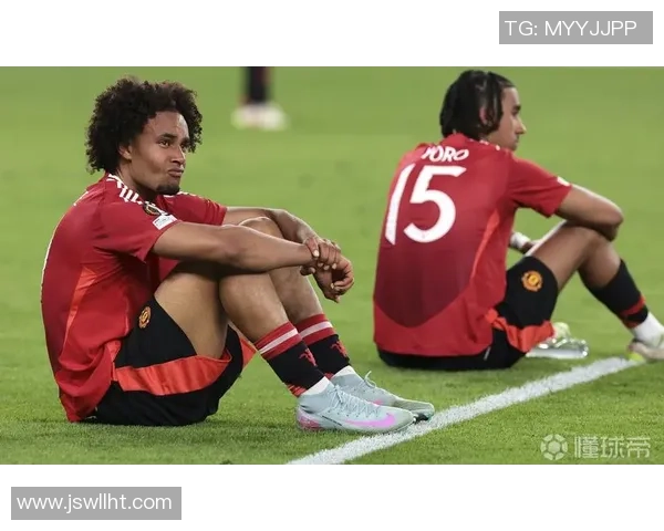 英超惊天冷门本菲卡逆转曼联引发全场狂欢战报解析