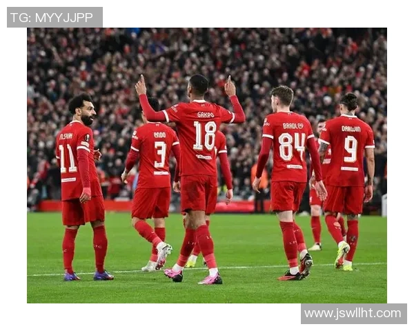 足总杯精彩对决拜仁狂胜曼联四球大捷引发全场沸腾 足总杯精彩对决拜仁狂胜曼联四球大捷引发全场沸腾